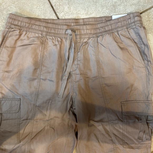 NWT! Lane Bryant Tan Lyocell Cargo Crop Pants 18/20 - Picture 6 of 10